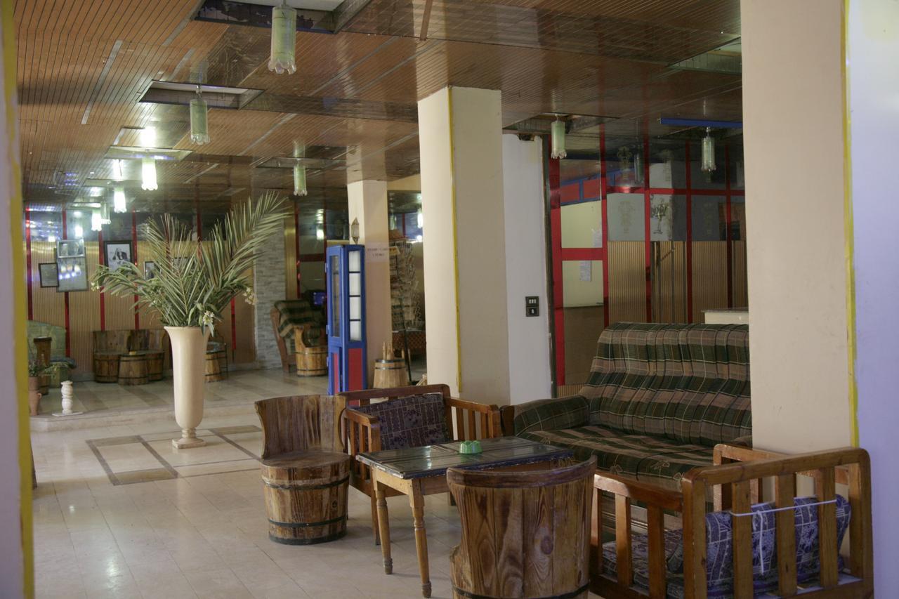 Pharaohs Hotel Луксор Екстериор снимка
